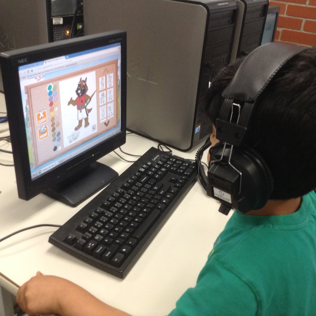 RusComputerlab's tweet image. Kindergarten perfecting those keyboard and mouse skills! Getting ready for 1st grade. @VogelweidsClass @RUSBLVD