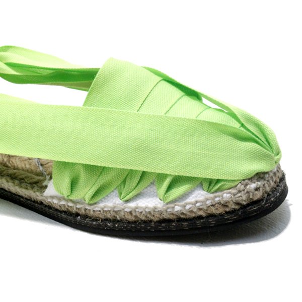 Sabata_CAT's tweet photo. La #primavera arriba amb les #espardenyes #verdclar. Quin és el teu color preferit? #natural https://t.co/Is3kGjhXEm https://t.co/z6v7ppHJZE