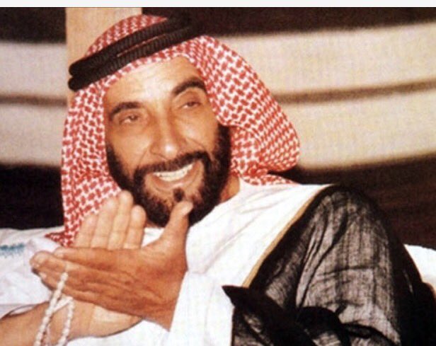 AMKalRumaithy's tweet photo. اسمك سمو المجد بين الأسامي 
حبك فخر كل القلوب النظيفه ،،
من ضاع في حسب الكرم ما يلامي
مثل البحرما يمسك الموج سيفه ،، https://t.co/g2P8UFPARN