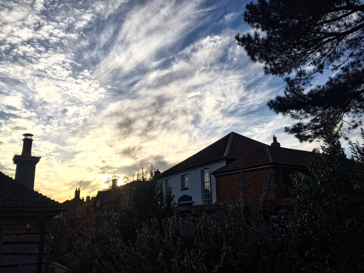 wellsquay's tweet photo. The sun sets on another beautiful day in Wells next the Sea.  Summer is nearly here! https://t.co/ECwPq6iexh
