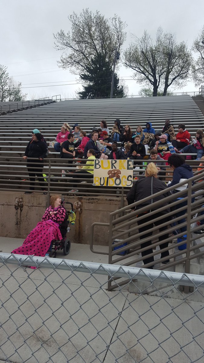jnkusler's tweet photo. @OPS_Burke ACP Rockstars having fun at the Sports Classic https://t.co/o4o4rD1ado
