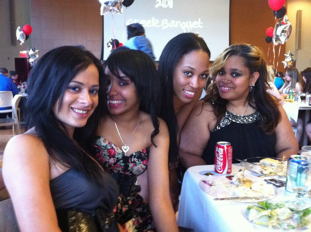 SunflowerFreyy's tweet image. My line sisters and I, first Greek Banquet. #Spring11 #MIU #Piline  @megmeg190