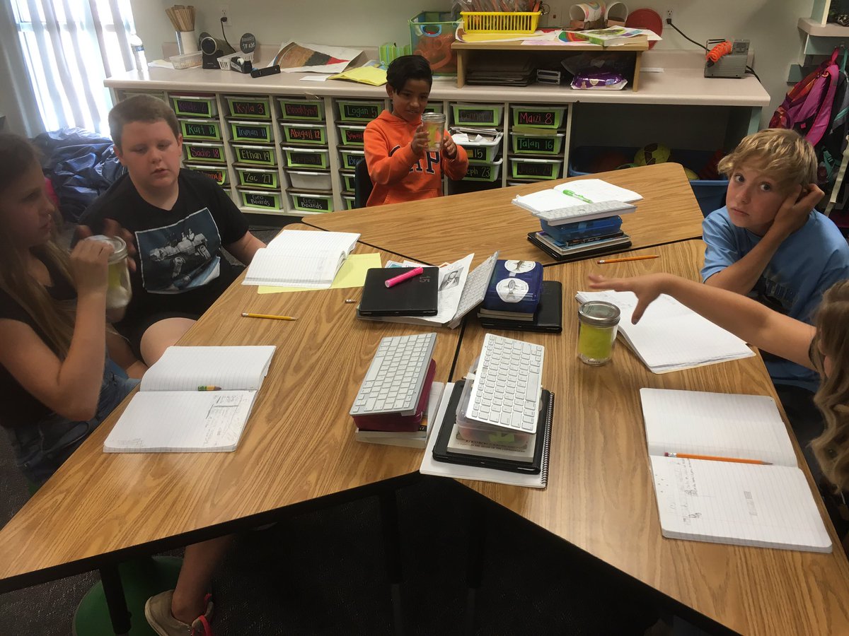 Gandersen07's tweet photo. Learning about erosion @Redmtelementary with sugar cubes. #roundingoff #sciencerocks https://t.co/vKjF2JaEDT