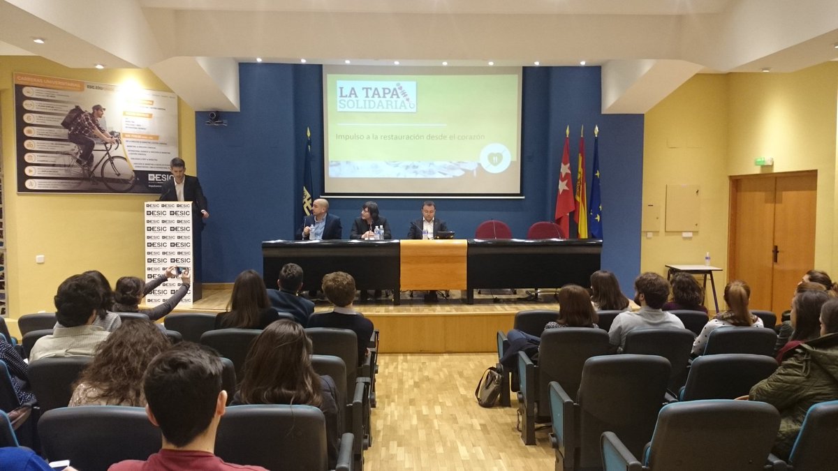 TapaSolidariaMa's tweet photo. Día del Voluntariado de @ESICMadrid en agradecimiento a proyectos sociales que mejoran nuestro entorno https://t.co/19qC6M1c43
