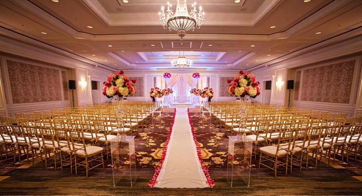 RitzCarlton's tweet image. Walk down the aisle to say your "I Do" lined by rose petals for your #TysonsCorner #wedding ceremony.