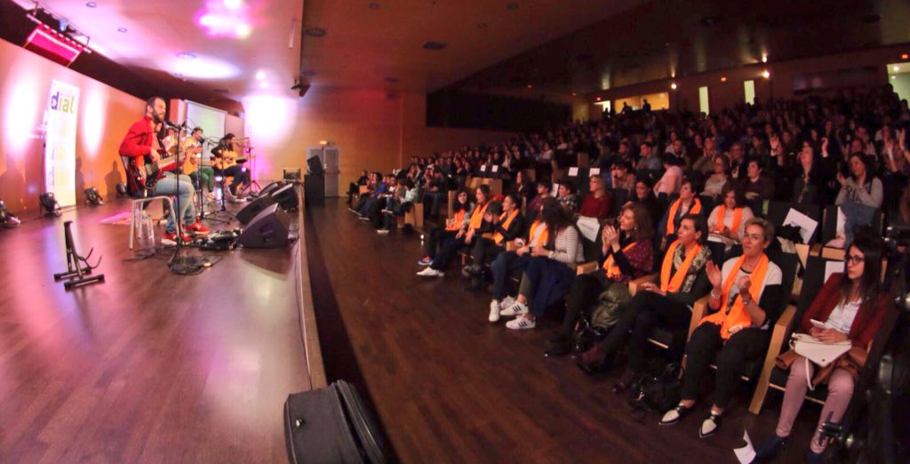 #EscenarioDial de <a href="/efectopasillo/">Efecto Pasillo</a> ahora mismo en Albacete <a href="/FarmaciaAB_UCLM/">Farmacia-ALB-UCLM.bsky.social</a> Foto <a href="/DiegoPataliebre/">Diego Diaz Ortega</a> <a href="/Cadena_Dial/">Cadena Dial España</a>