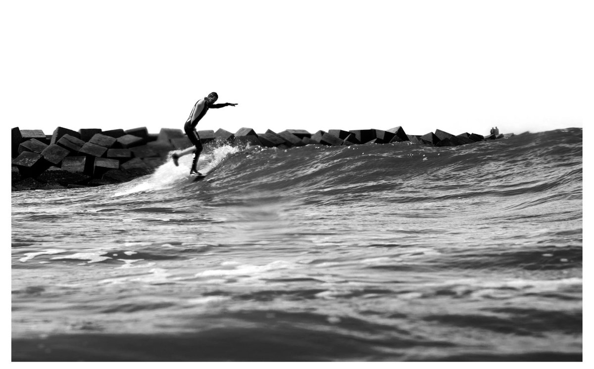 surfingmed's tweet photo. Great shot of #ASLS2016 Lifeguard Instructor @surfles by https://t.co/1BBAVs8rYR #surfing at home in Scheveningen NL https://t.co/SiR6nkA3XE