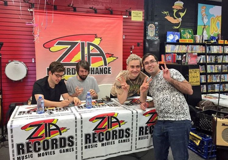 picsofolly's tweet image. 