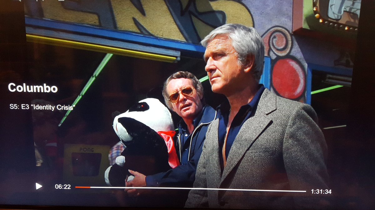 MAMECADE's tweet image. Leslie Neilsen walked past a Atari Pong machine in 1976. Coolness.