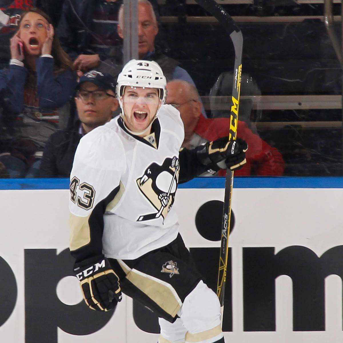 Hullface1's tweet photo. @Pensblog stunned fan of the night https://t.co/7uCawmrda2