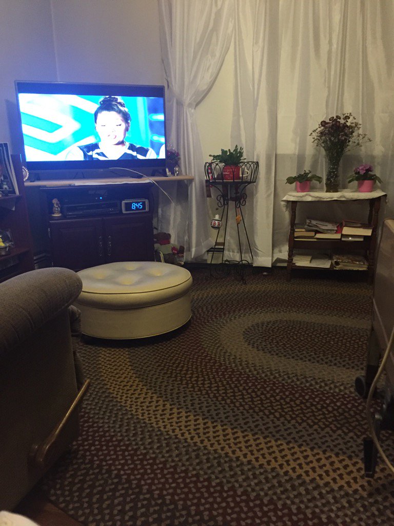 ENgari16's tweet photo. TV, radio, &amp; phones have increased the speed for globalization. #socy16 https://t.co/ZqH54xKGHG
