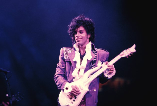 Very sad to wake up to the news of Prince passing . He is a true music legend and his legacy will live on forever .♔