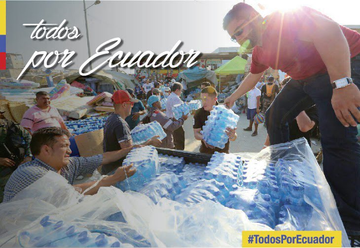 Presidencia_Ec's tweet photo. #Ecuador entero demuestra su compromiso y ayuda para nuestros hermanos de la Costa #TodosPorEcuador https://t.co/Ap4EFVONR8