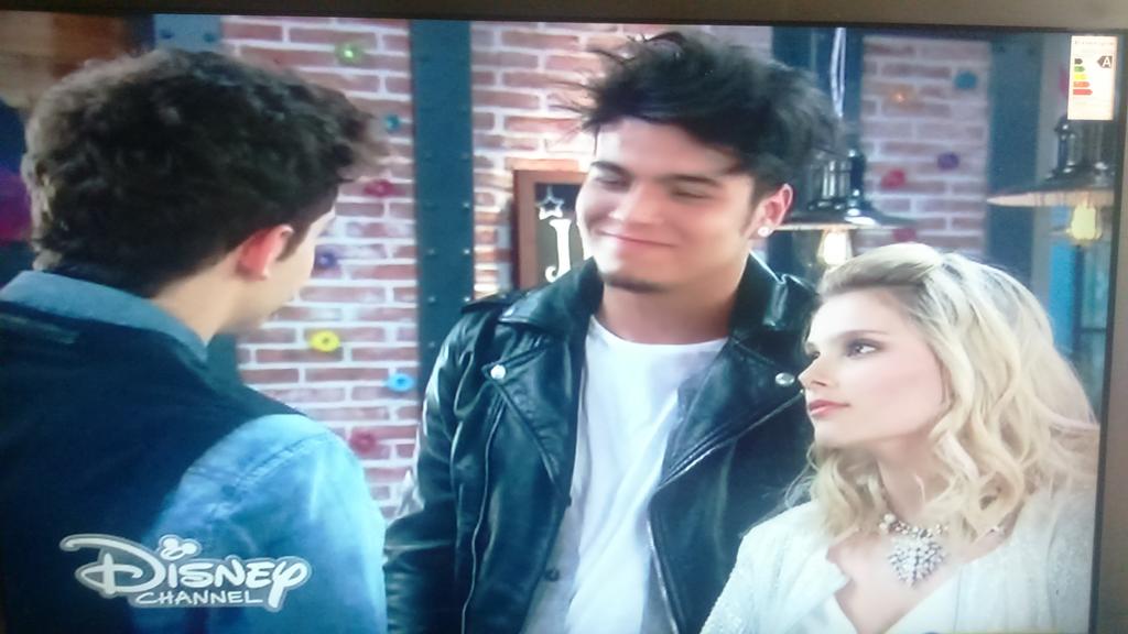 ponceeh's tweet photo. 😘😘  #SebasYSoyLuna @villalobossebas https://t.co/UaIdkeREhI