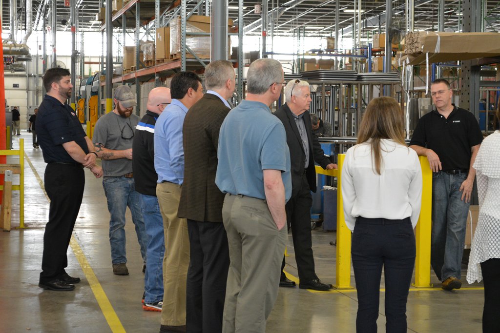 CFSPpro's tweet photo. I had a blast at the #fcsi2016 @fwe factory tour. Met with a lot of great foodservice experts from @fcsiamericas https://t.co/QABMMmJNYH