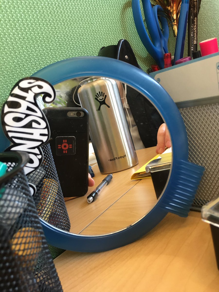 WritesKatieF's tweet photo. today @MechoSystems it's #MechoEarth #reusable #water vehicle day. my choice=TempShield-Insulated 32-oz #hydroflask https://t.co/DE9bvzysBf