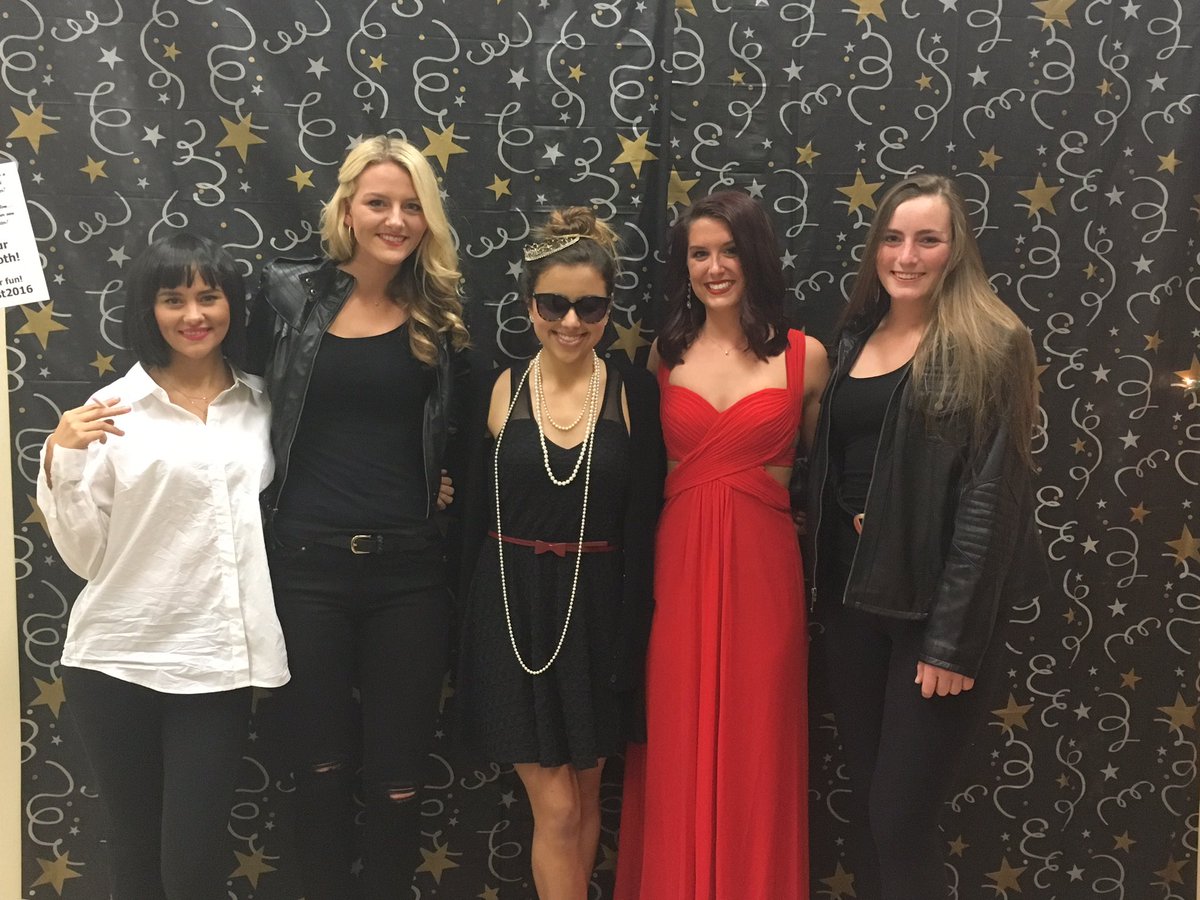 dchstv's tweet photo. The stars are arriving...🌟🎞📽🎬🌟#FilmFest2016 https://t.co/lDKWWsOWF0