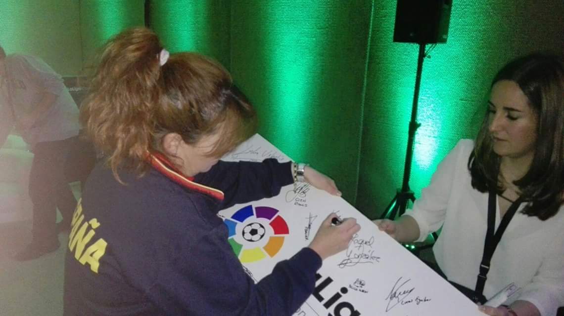 Nuestra Campeona del Mundo <a href="/yolamatarranz/">Yolanda Matarranz</a> en la presentación de @LaLiga4Sports  esta tarde.