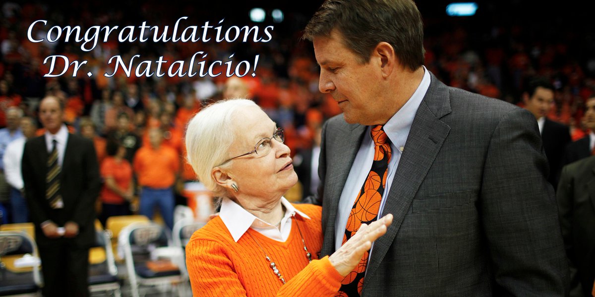 UTEPMBB's tweet photo. Finally the world knows what we've known for a long time! We couldn't ask for a better leader and fan! #minerstrong https://t.co/u42WBp8xmV