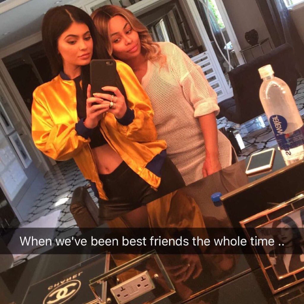 CgmNAV4UgAA_iWD.jpg:large