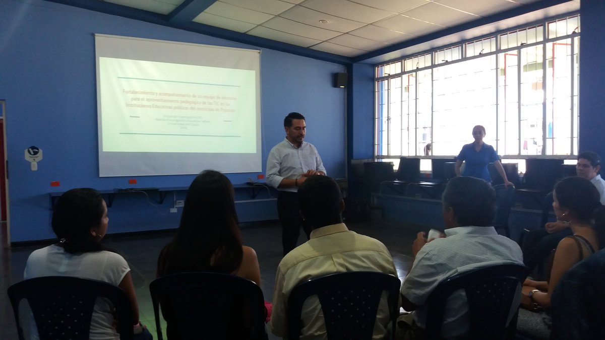 uhernandez's tweet image. En reunión con docentes de informática de @PopayanCO para presentar #ChildProgramming del Grupo #IDIS