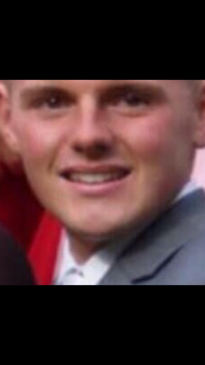 TreesCain's tweet image. When you&apos;re out partying with @SO__chris and realise you left big salami john looking after the kids