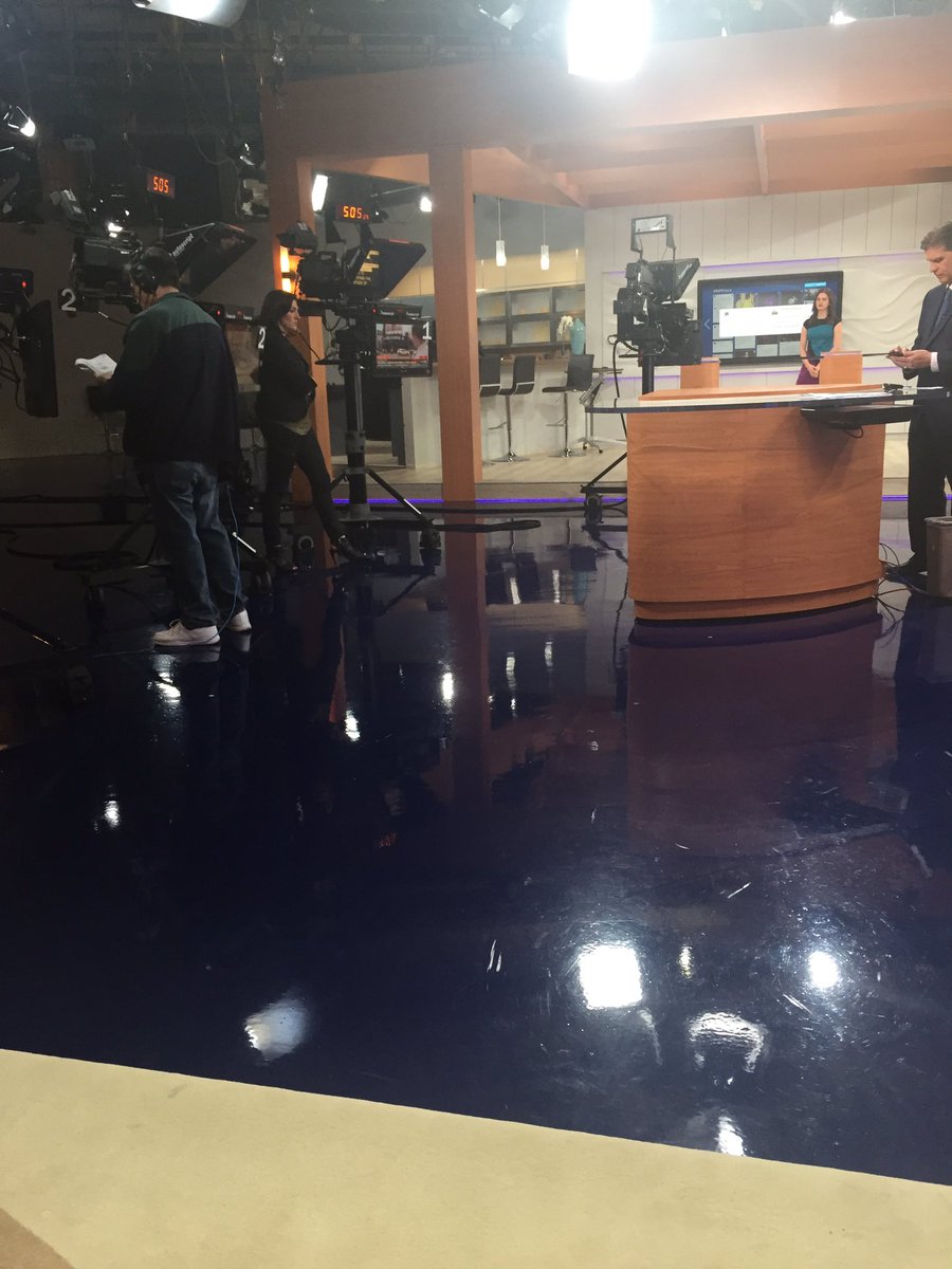 Chris_Hawkey's tweet image. Going on @kare11 again in about 5 minutes to talk about the loss of a genius.