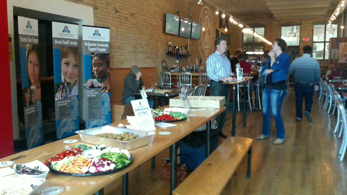 LeeCarlsonCent's tweet photo. Kicking off our #brewforacause event at @FairStateCoop! Come join us and help raise funds for @LeeCarlsonCent https://t.co/wXfpgQf66z