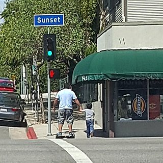 AndreHyland's tweet photo. #HoverDad https://t.co/hqcdufsHod