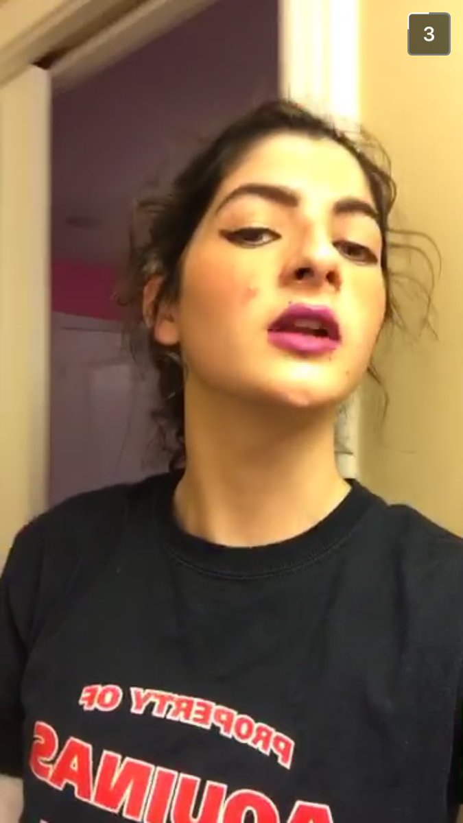 cmansfieldxo's tweet photo. Txt Selena Doria at (519) 317-9086 if still in need of prom makeup artist https://t.co/sxG2zNhnQy
