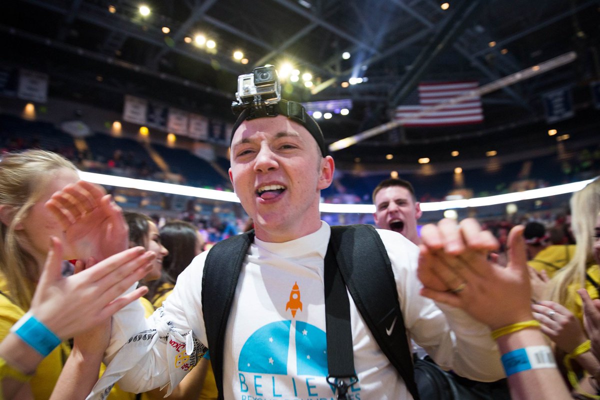 fourdiamonds's tweet photo. Happy #NationalHighFiveDay! #tbt #THON2016 https://t.co/gqG75iidcq