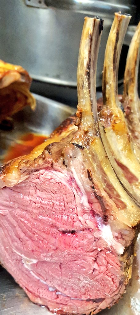 EmileGalvin's tweet photo. There is a happy french chef @bistrotdeluxe cooking his favourite thing.
Rack of Veal @tom_tucker_duff #Frenchlove https://t.co/GACS63CcyT