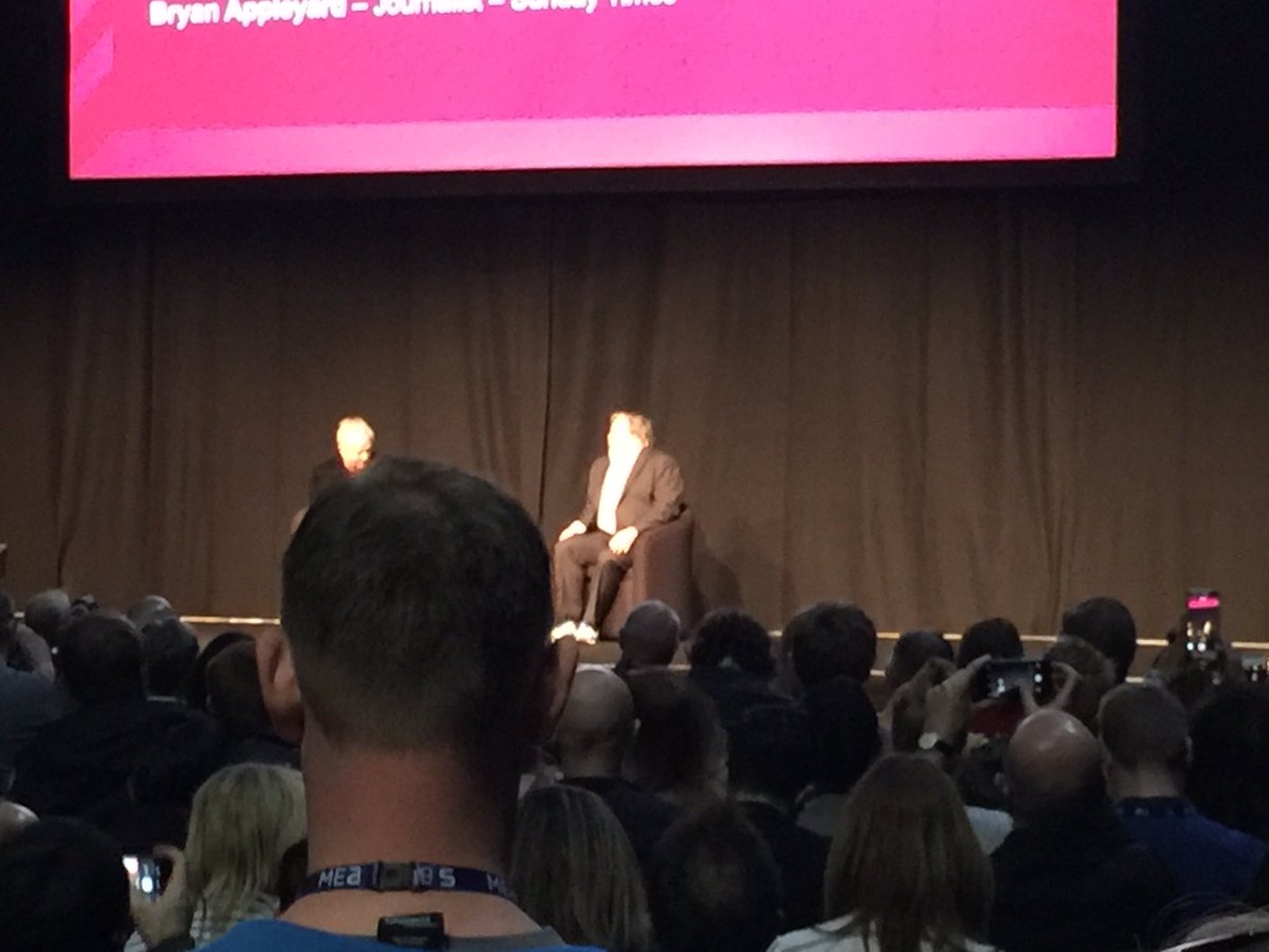 Haltoshi_XBT's tweet photo. Inspiring listening to @stevewoz #BR2016 today with @OfferMoments #EngineersFirst https://t.co/nd6g3VWBoX
