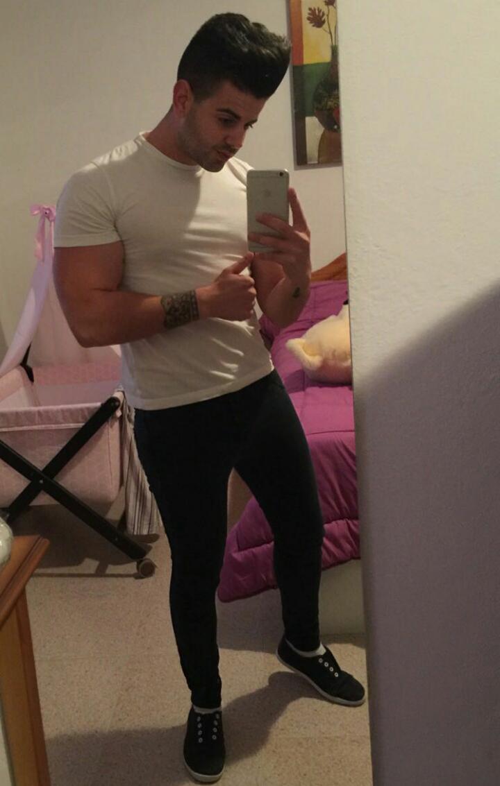 nieves_gamez's tweet photo. Felicidades a lo más bonito del mundo entero!!!! Mi niño, mi vida, mi cielo, mi todo! Mañana lo celebramos te amooo❤ https://t.co/89B2mBzO3O