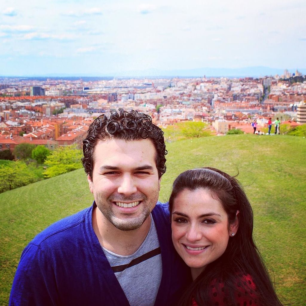 BHSchlottmann's tweet image. Our former #AssociateDirectors, @lgabrielr and @graciela_colon in #Madrid #Spain #EasterWeek of #2014. Special to @…