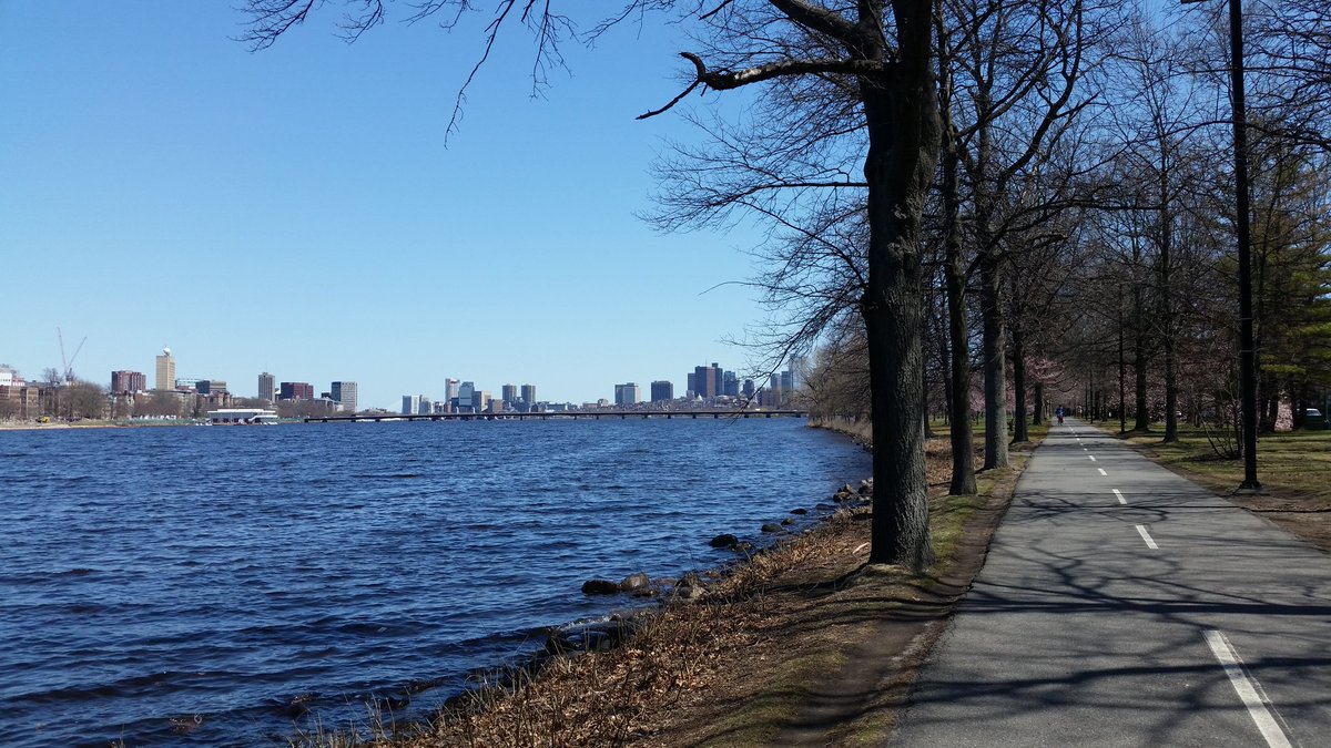 IvankaPatel's tweet photo. A beautiful day in #Boston. https://t.co/uDpPRgMz9q