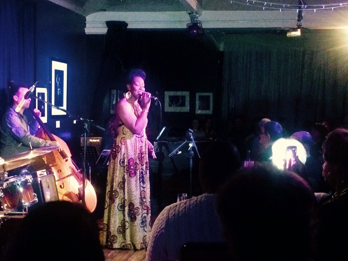 wayneellington7's tweet photo. @AudreyMattis solo jazz night tonight. The songstress Saaang! Sounds, styles & an honest feel. Auds you shine😎X https://t.co/Suhfjb22aj
