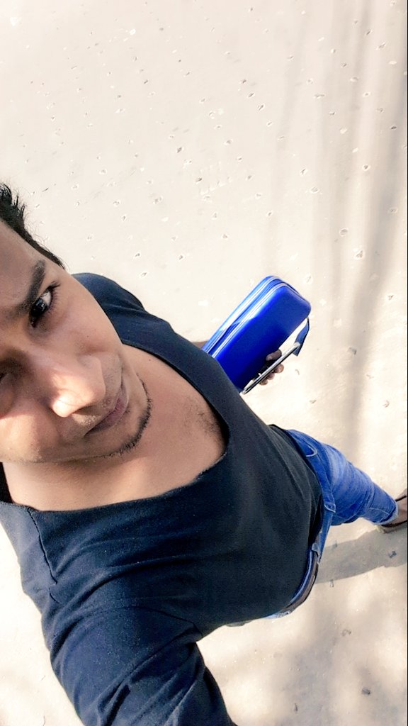 thelostsoulhere's tweet photo. #Working_Days #Club_Life #Kolkata #Artist_Life #Artist #DJ_RDx #Akib_Chowdhury #OnTheWay #Selfie https://t.co/nNjBCPQEQL
