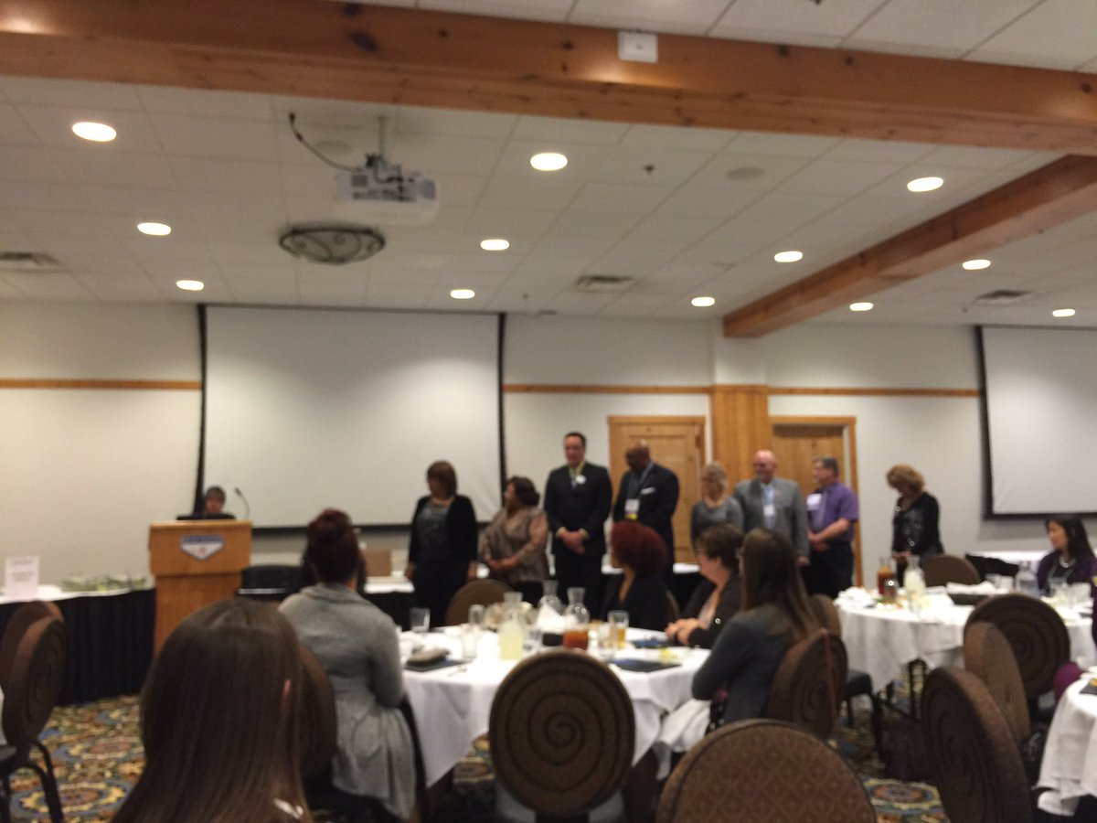 TRiOPreCollege's tweet image. @FinlandiaTRiOSS director honored as a @MichiganCAPP past prez! @TRiOPreCollege happy to support! #TRIOworks