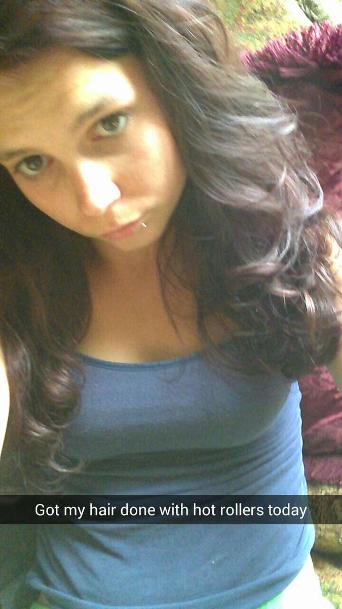 alaetria's tweet photo. #missingmylonghair #almostback #curls #nomakeup https://t.co/zfPxt6GllH