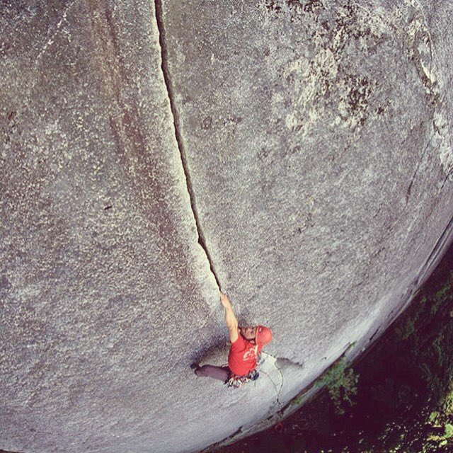 Our #fanfuelPOW goes to Photographer @jimthornburg 📸for taking this of Paul Cordy gripping onto Arrowroot in Canada!