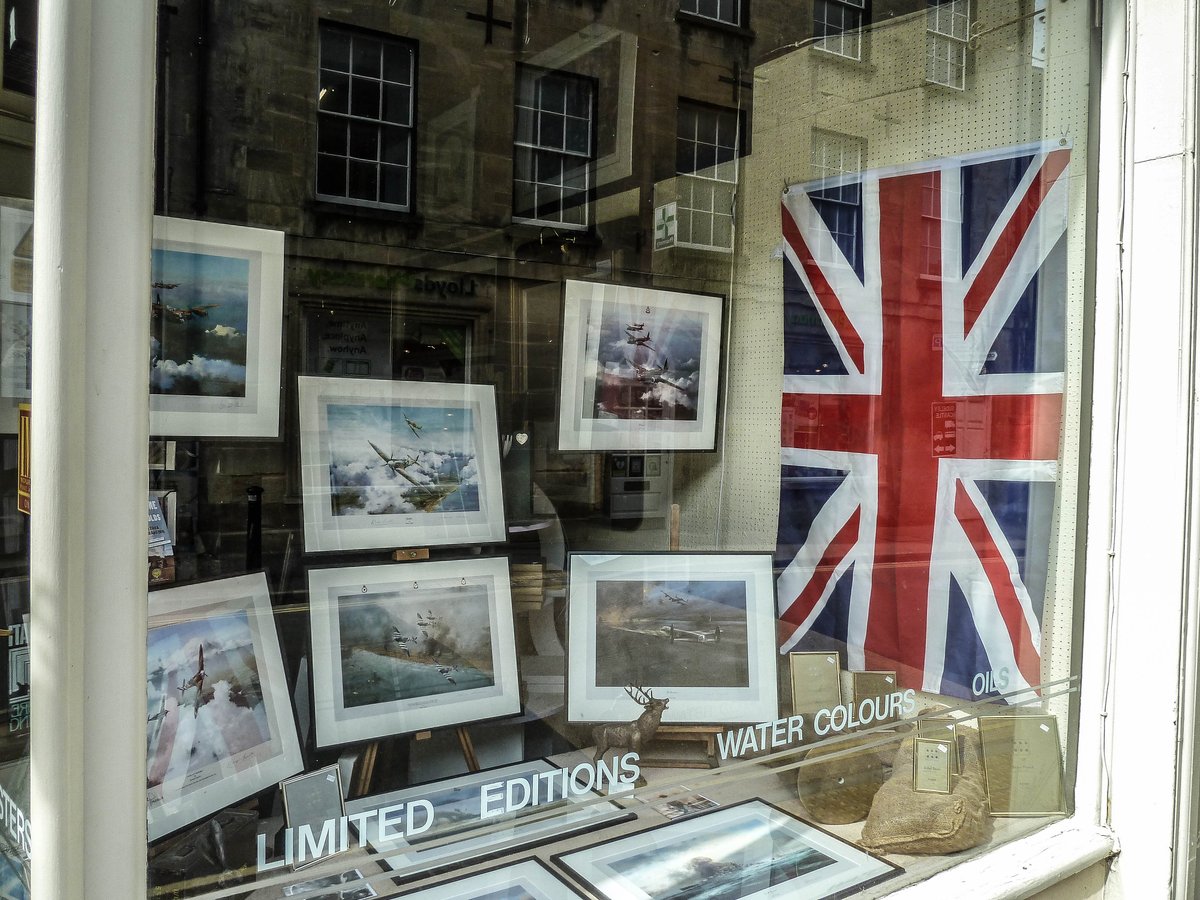 SueRyderWinch's tweet photo. Preparations are underway to convert Winchcombe to a 1940s' town. Flags to welcome the King and guests. https://t.co/At86N2Dgog