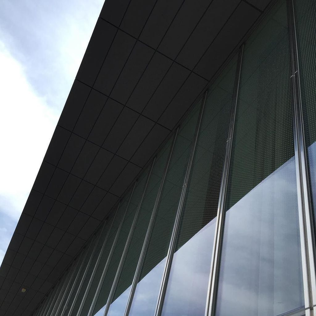 RomanceCEO's tweet image. Paper airplane. 
#fold #andhopeitflys #alwaysdoes #justmaynotsoar #blueskies #cottonycloud… bit.ly/1Qrl0Gg
