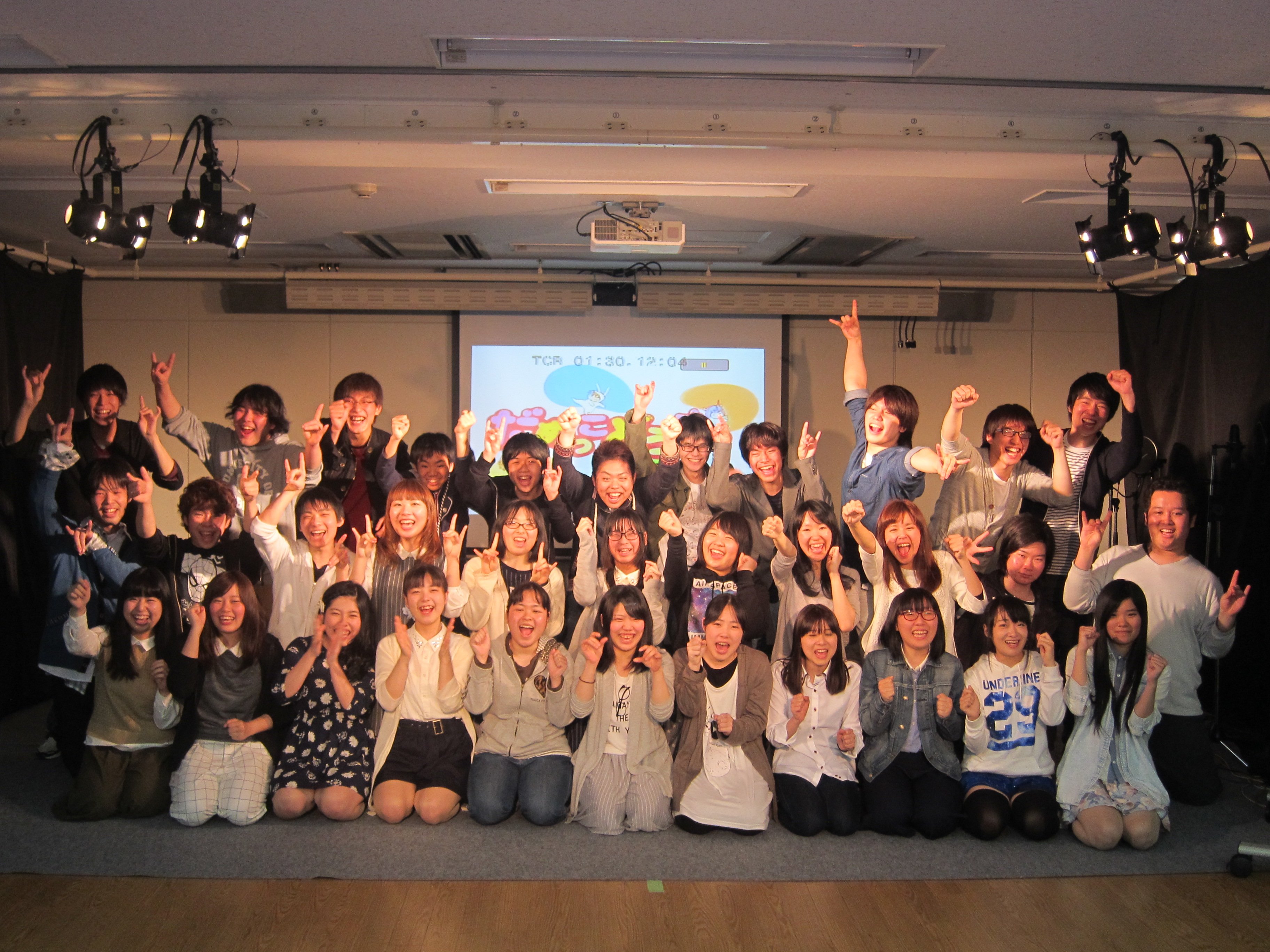 大阪アミューズメントメディア専門学校 大阪amg Twitterren 僕たち 私たちは 声優になる 大阪アミューズメントメディア専門学校の 声優タレント学科では 1年生が アフレコ発表会 を行いました 入学式後から練習を始めたばかりですが みんなしっかりと声が