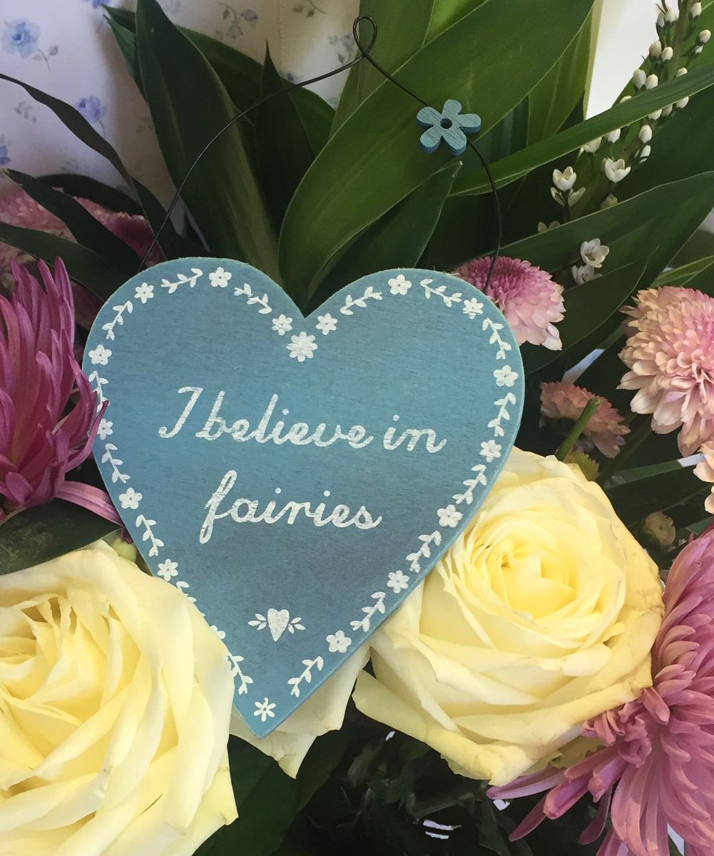 #FreebieFriday For a chance to win I believe in fairies heart-shaped plaque, Follow &amp; RT. Winner chosen at 10pm X