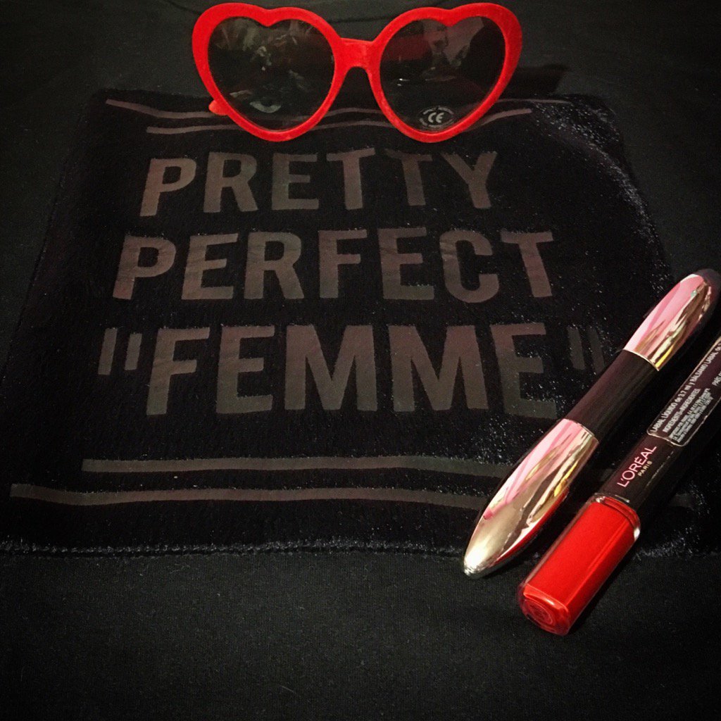 Highness_Mag's tweet photo. #HighnessMagazine Kit de supervivencia 💁💋 Nuestros favoritos de @LorealParisMx ✨💄#voluminoussuperstar #infallible https://t.co/LvAM53xOJG