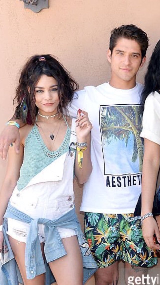 tylerpsarmy's tweet image. Tyler and Vanessa at coachella