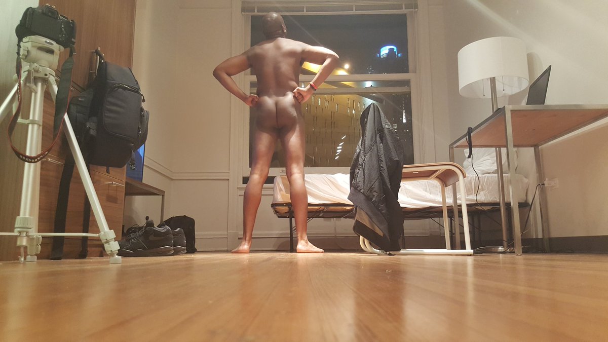 Rashaad_Wright's tweet photo. This feels SO nice. #Chicago #Comedy #BrokeTheInternet #FeelGoodInYourOwnSkin https://t.co/rqYgqnUmei