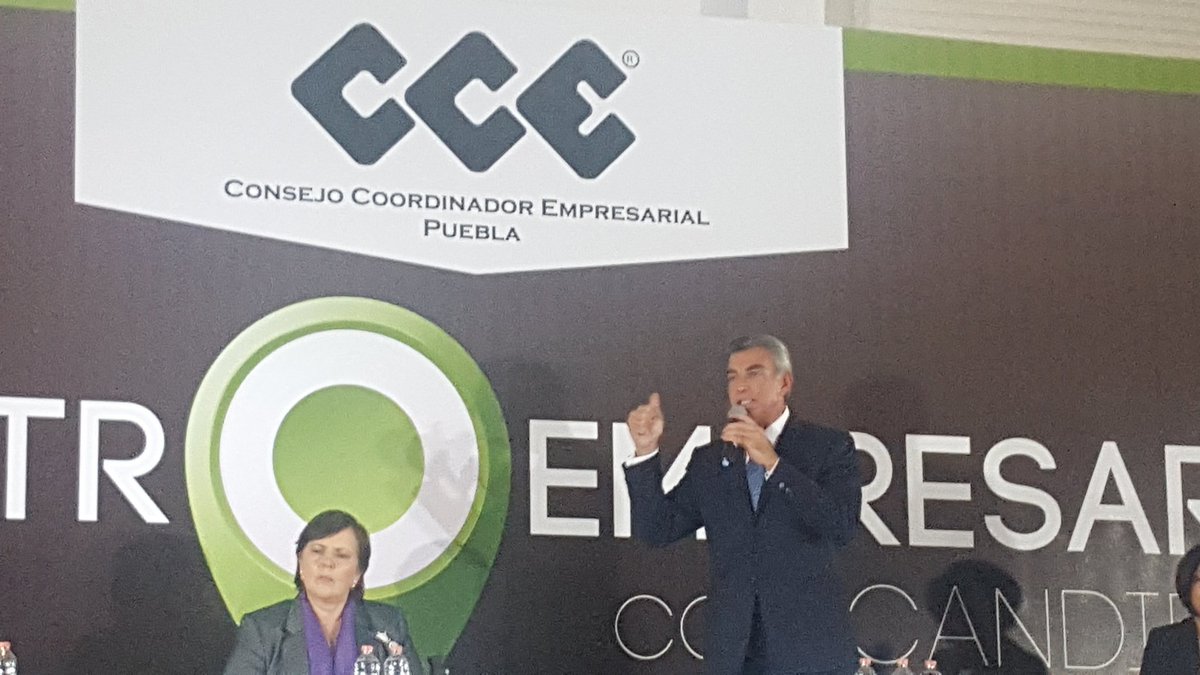 Vic_Trejo's tweet photo. "Tenemos que hacer de Puebla el estado de las Energías Renovables" @TonyGali #EncuentroEmpresarial @CCEPuebla https://t.co/OuyXHgXMCJ