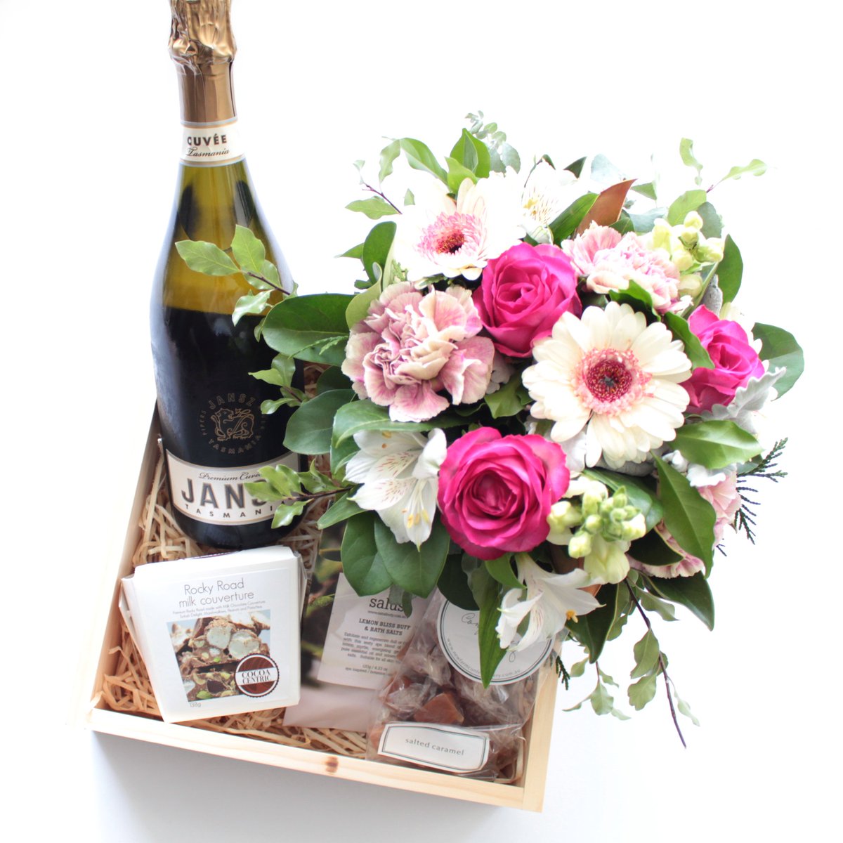 BoxBettyGifts's tweet photo. Spoil your mum this Mother's Day! Delivering to select suburbs within Brisbane (QLD): https://t.co/6zAKTom6Wf https://t.co/laiALuUoH0